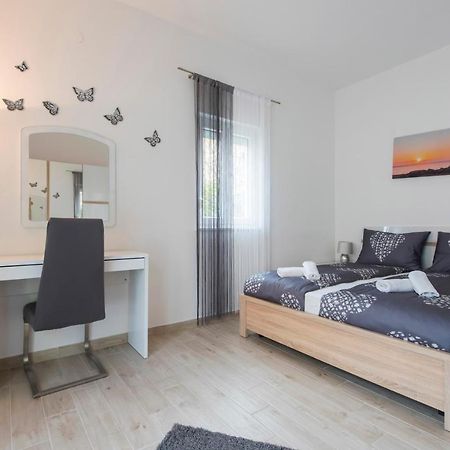 Apartman Miki Borik Zadar Extérieur photo