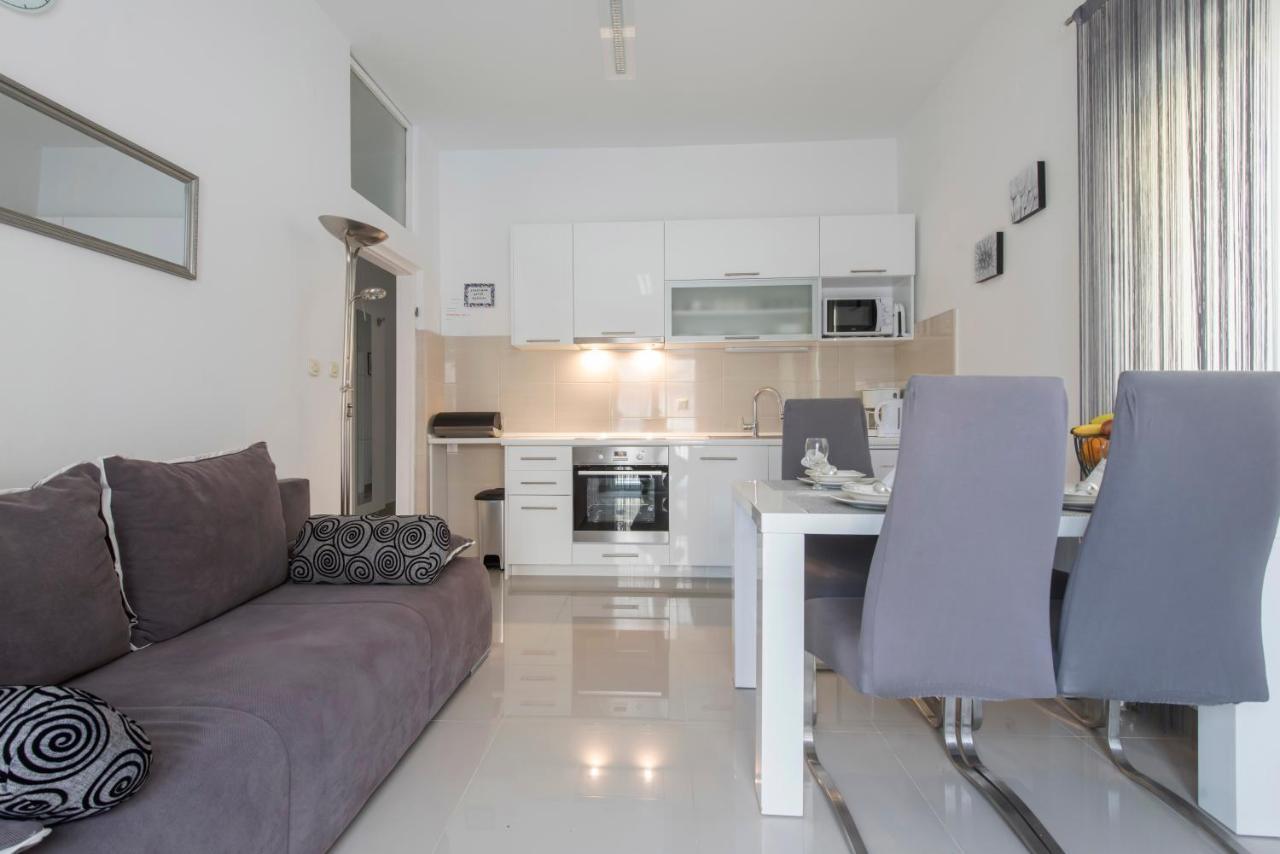 Apartman Miki Borik Zadar Extérieur photo